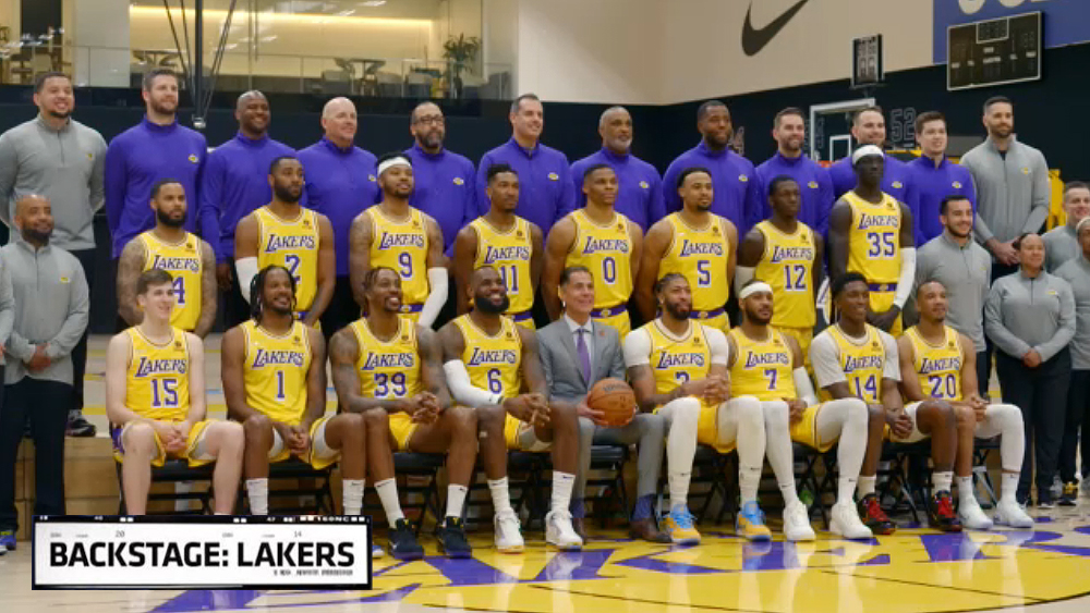 Lakers team 23 on sale